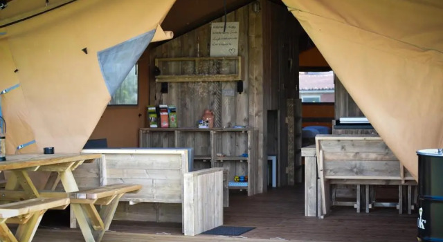 Glamping Aan de Vleterbeke, Prenota Campeggio Hotel a Fiandre Occidentali con parcheggio, Parcheggio