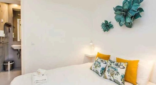 Bairro Alto Stylish Studios by Hosty, Забронировать Апартаменты/квартира Мизерикорди Лиссабон, рядом с Театр Trindade