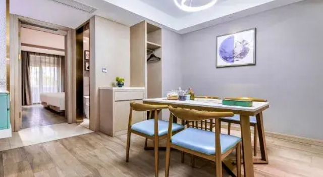 Люкс Grand Baihao Hotel (Yiwu Airport Beiyuan business city store)