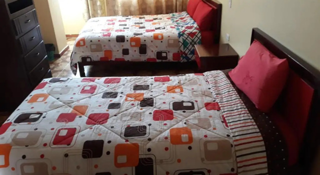Hotel Navarra, Book Hotel Billige hoteller i Riobamba