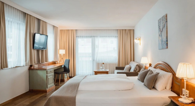 Двухместный номер Standard с балконом и с видом на горы B&B Hotel Bergjuwel