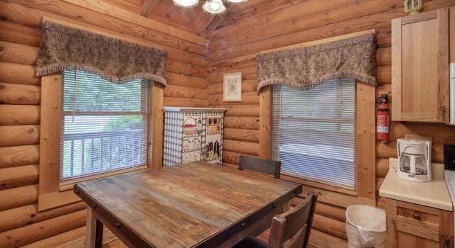 Beary Special by Eagles Ridge Resort