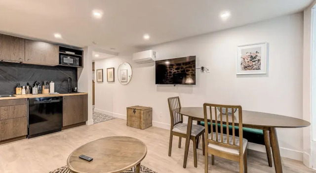 Апартаменты Deluxe Elegant 1 Bedroom Suite
