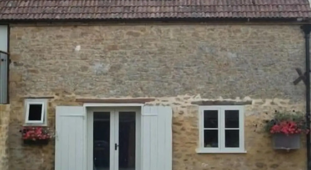 Lower Severalls Farmhouse, Book Bed and Breakfast Hoteller i Crewkerne med parkering, Parkering