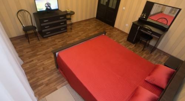 Apartment on Sverdlovsky Prospekt 88