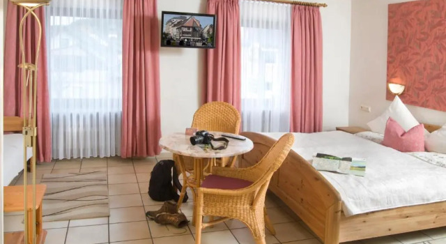 Трёхместный номер Standard Hotel-Restaurant Im Goldenen Grund