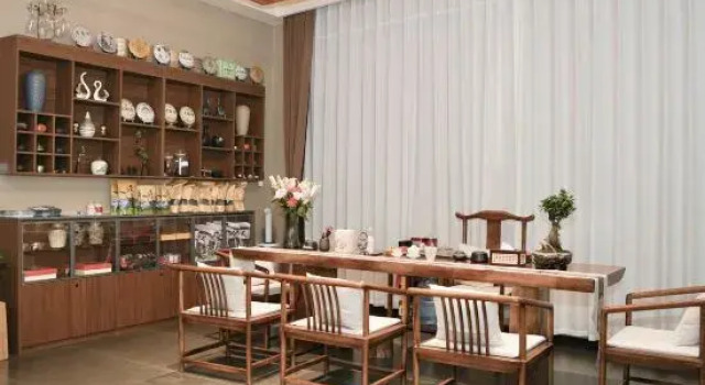 Cloud hospital homestay, Buchen Sie Hotel Hotels in Yunnan mit Parkplatz, Parkplätze