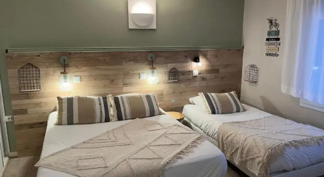 Hôtel-Restaurant Acadie, Rezerwuj Hotel Hotele w Charente-Maritime z parkingiem, Parking
