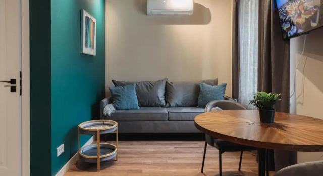 Студия Colonel Suites & Apartments