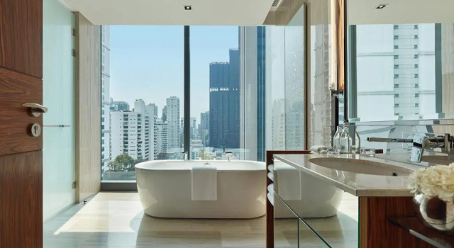 Двухместный номер клубный Deluxe Hyatt Regency Bangkok Sukhumvit