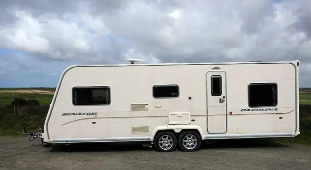 Stayzo Modern Caravan on a Family Friendly Site - With Free Wi-fi in the Chiltern Hills, Забронировать Отель Грэйт-Миссенден The Chilterns