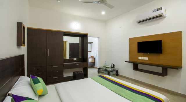 Номер Deluxe Treebo Majestic Retreat