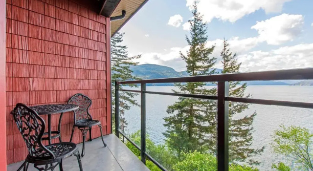 Двухместный люкс с видом на озеро The Lodge on Harrison Lake