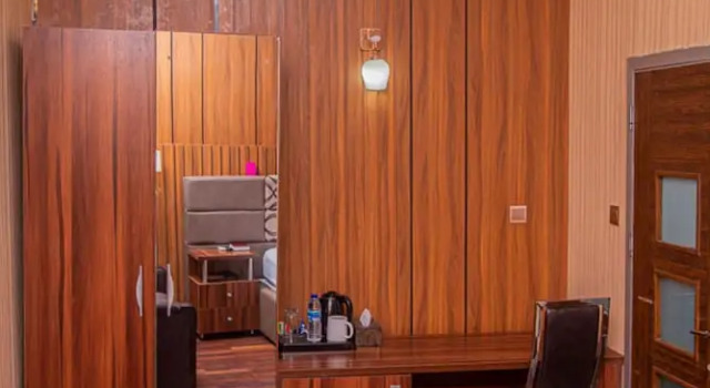 Номер Royal MAHOGANY HOTEL AND SUITES