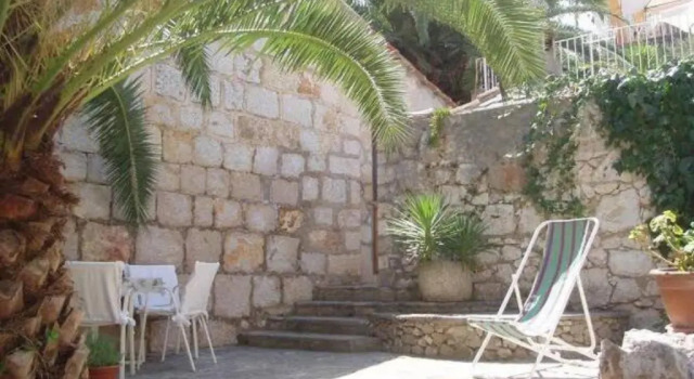 Apartments Kaštel
