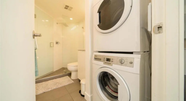 Апартаменты Sunset Beach Walk 2BD+2BA+1PRK Yaletown