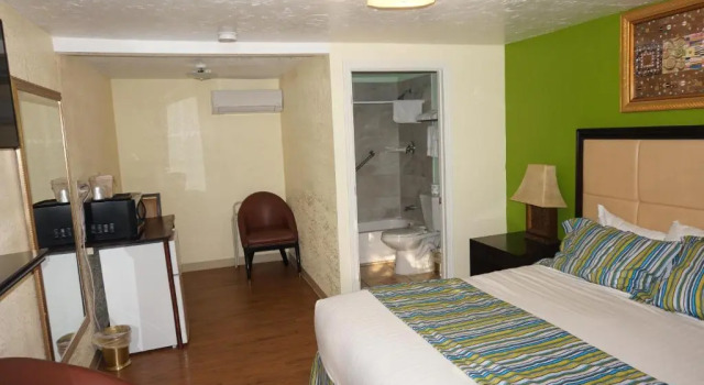 Люкс Deluxe Eagle Crater Lake Inn