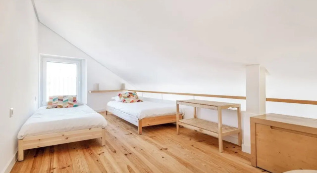 Апартаменты Flora5  flora Apartments, Duplex w/ Balcony +AC