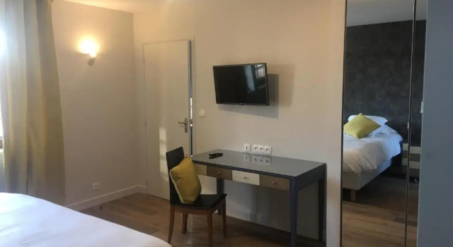 Номер Comfort Hotel de Normandie