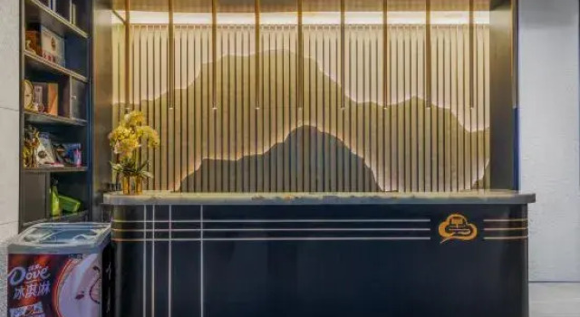 Yunny Hotel (Kunming Railway Station Wanda Square store), Rezerwuj Hotel Hotele w Kunming z parkingiem, Parking