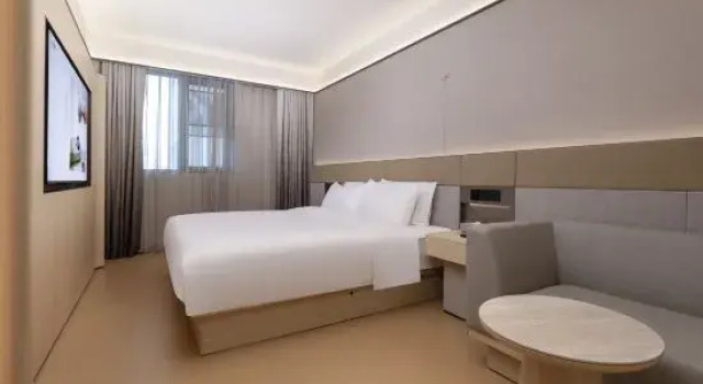 Люкс Deluxe JI Hotel (Yancheng Olympic Sports Center University Town)