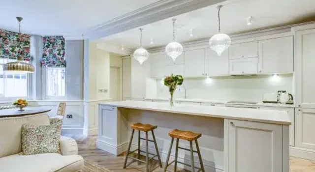 South Kensington - Stylish two bedroom apartment with private courtyard garden, Varaa Huoneisto Asunnot kohteessa Merseyside, Huoneisto