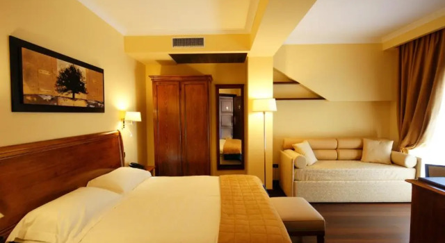 Трёхместный номер Standard Bram Hotel