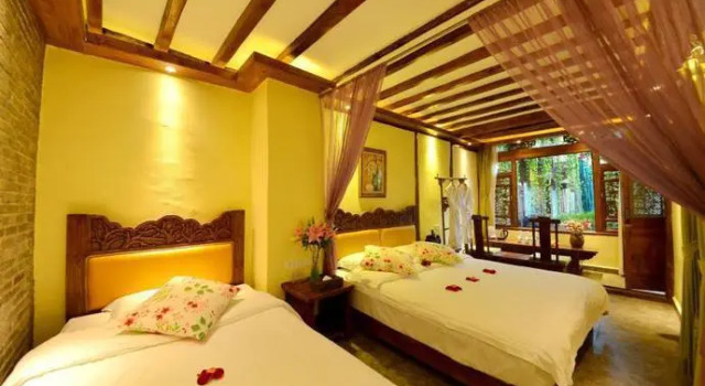 Lijiang Xinyuan Fudi Inn, Забронировать Отель Бизнес-отели Лицзян, рядом с Улица Сквер-стрит Древнего города Даянь, 4* 5*