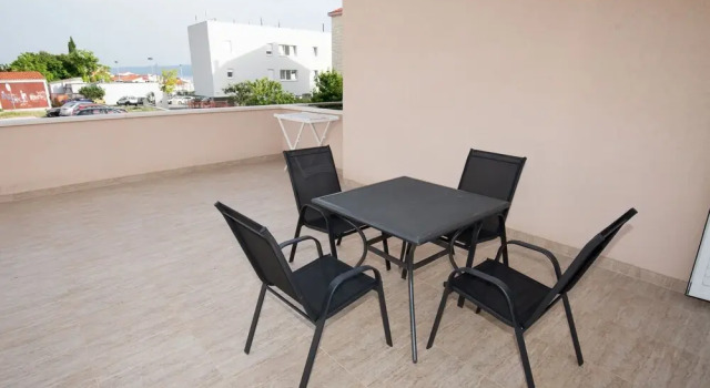 San Marian Apt 1a, Забронировать Отель Отели Подстраны 3 звезды, рядом с Частный Пляж «Апартмани Лена», 3*