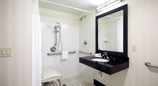 Четырёхместный номер Standard Fairfield Inn and Suites Columbus Polaris