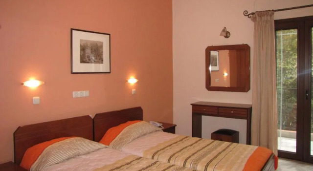 Номер Standard Spanias Hotel