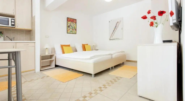 Студия Apartments Kump