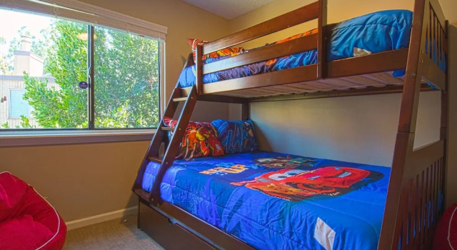 Tron - 3 Br Condo