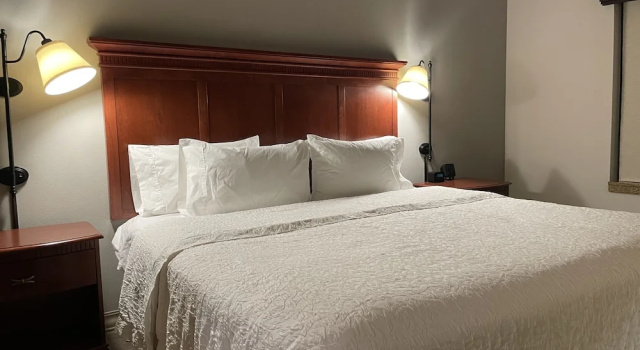 Студия Hampton Inn & Suites Rifle