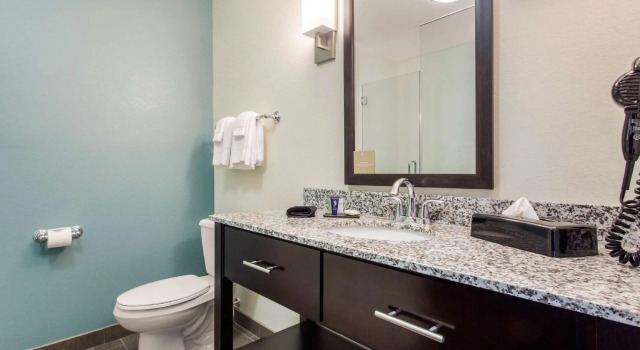 Четырёхместный номер Standard Sleep Inn & Suites Middletown - Goshen