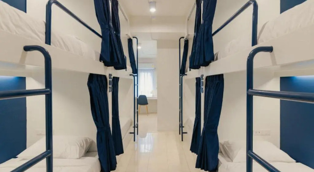 Кровать в общем номере (женский номер) Shapel Hostel and Cafe