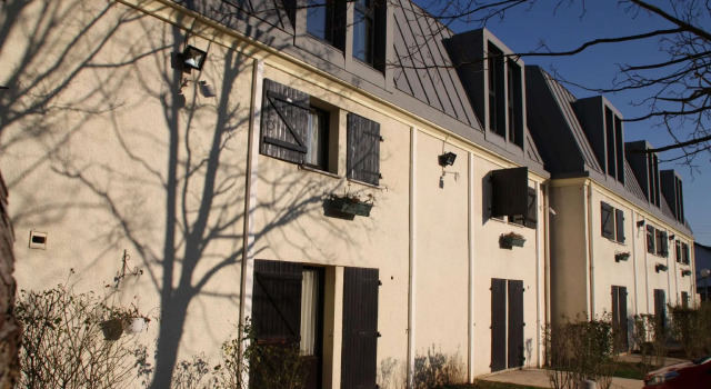 Трёхместный номер Standard Kyriad Argenteuil