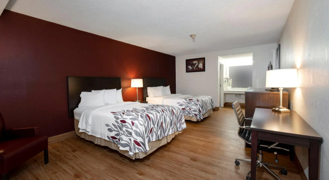 Четырёхместный номер Deluxe Red Roof Inn Marion, VA
