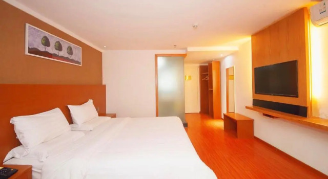 Номер Superior 7 Days Inn Shenzhen China World Trade Center Merto Station Branch