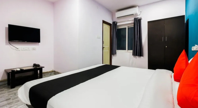 Двухместный номер Deluxe Super Capital O Che Sigma Hotel