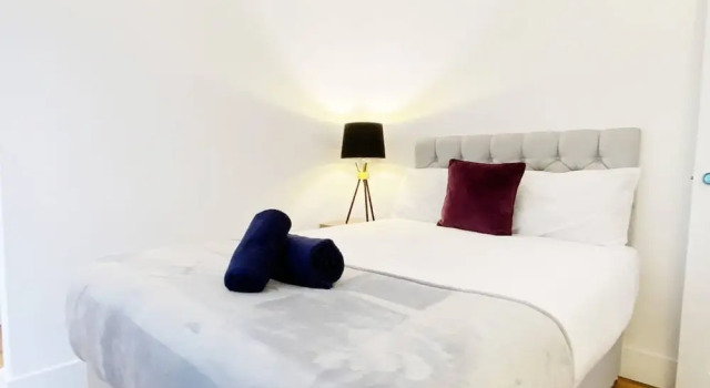 Stylish Bedford Town Centre Apartment 5 Sleeps 6 Fast Wi-fi