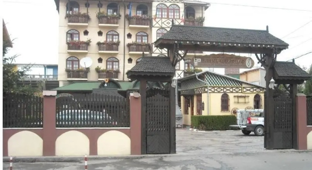 Hanul Gazarilor, Забронировать Отель Отели Прахова 3 звезды, 3*