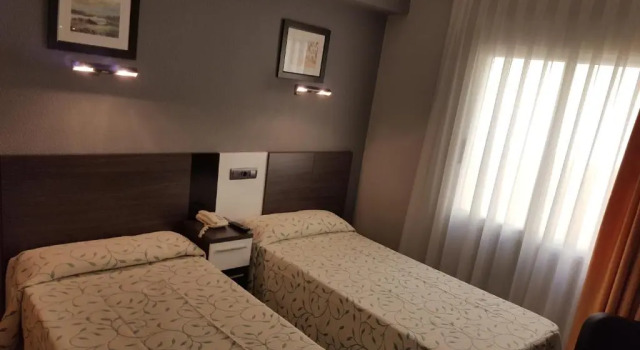 Hotel La Bolera, Забронировать Отель Винарос Azahar Coast, рядом с Пляж Кала-делс-Пинетс