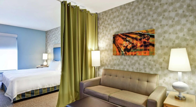 Двухместная студия-люкс Home2 Suites by Hilton Charlotte University Research Park