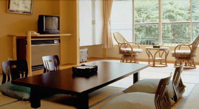 Izunagaoka Onsen Futaba, Boek Hotel Hotels in Tokai met parkeren, Parkeren