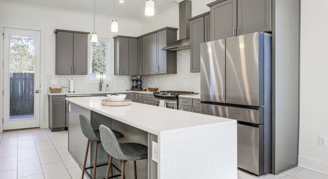 Коттедж Modern 3BR Retreat - Near Bluebonnet & Hospitals