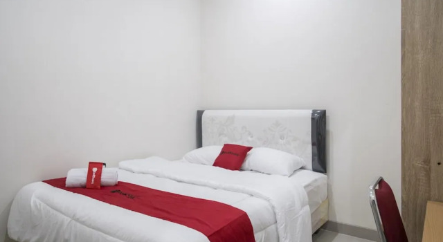 RedDoorz @ Bandengan Jakarta