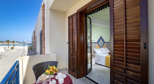 Двухместный номер Standard с балконом и с частичным видом на море Hotel Riva Del Sole