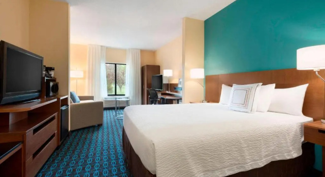 Номер Deluxe Fairfield Inn & Suites Hartford Manchester