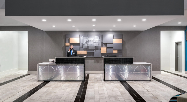 Holiday Inn Express & Suites - Charlotte Airport by IHG, Забронировать Отель Шарлотте Северная Каролина